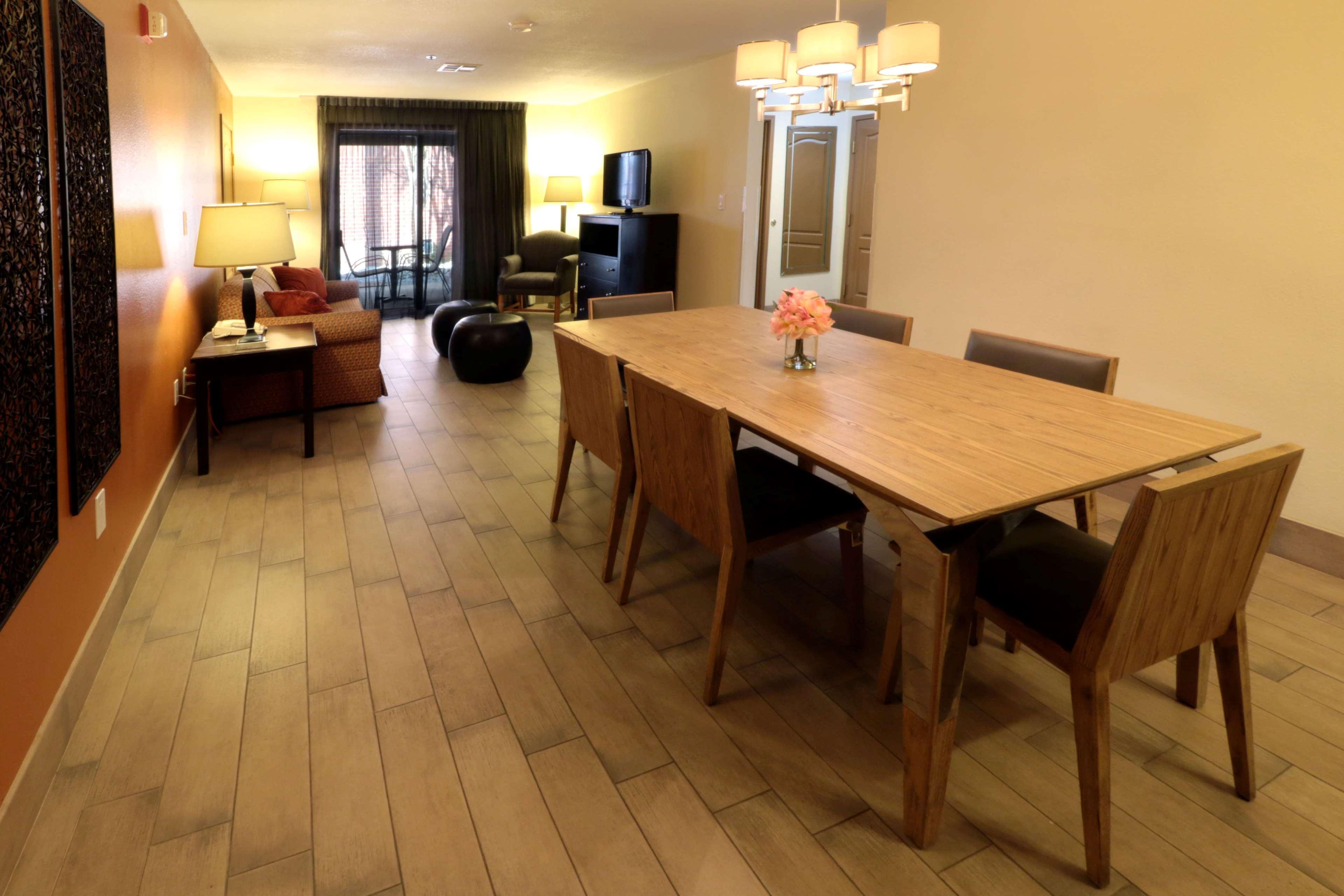 Wyndham Garden Mcallen At La Plaza Mall Bagian luar foto
