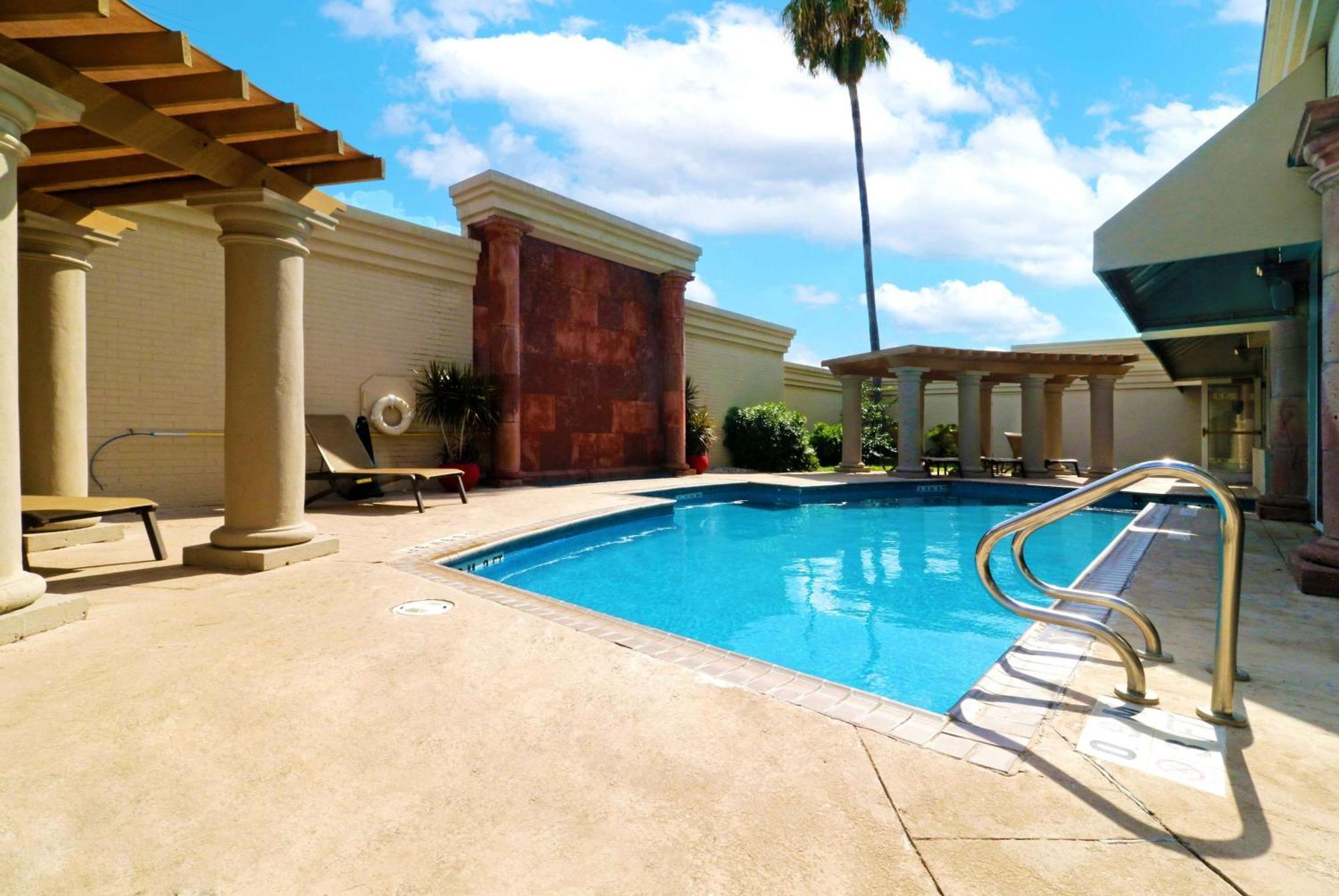 Wyndham Garden Mcallen At La Plaza Mall Bagian luar foto